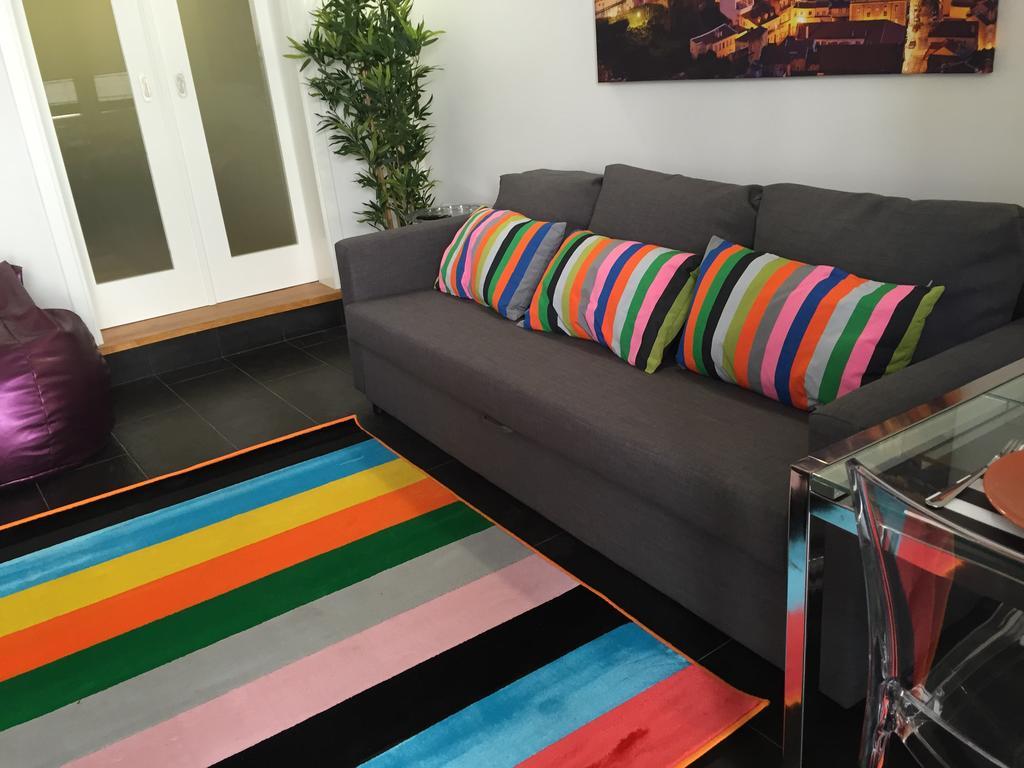 Happy Nest Charming Apartamento
