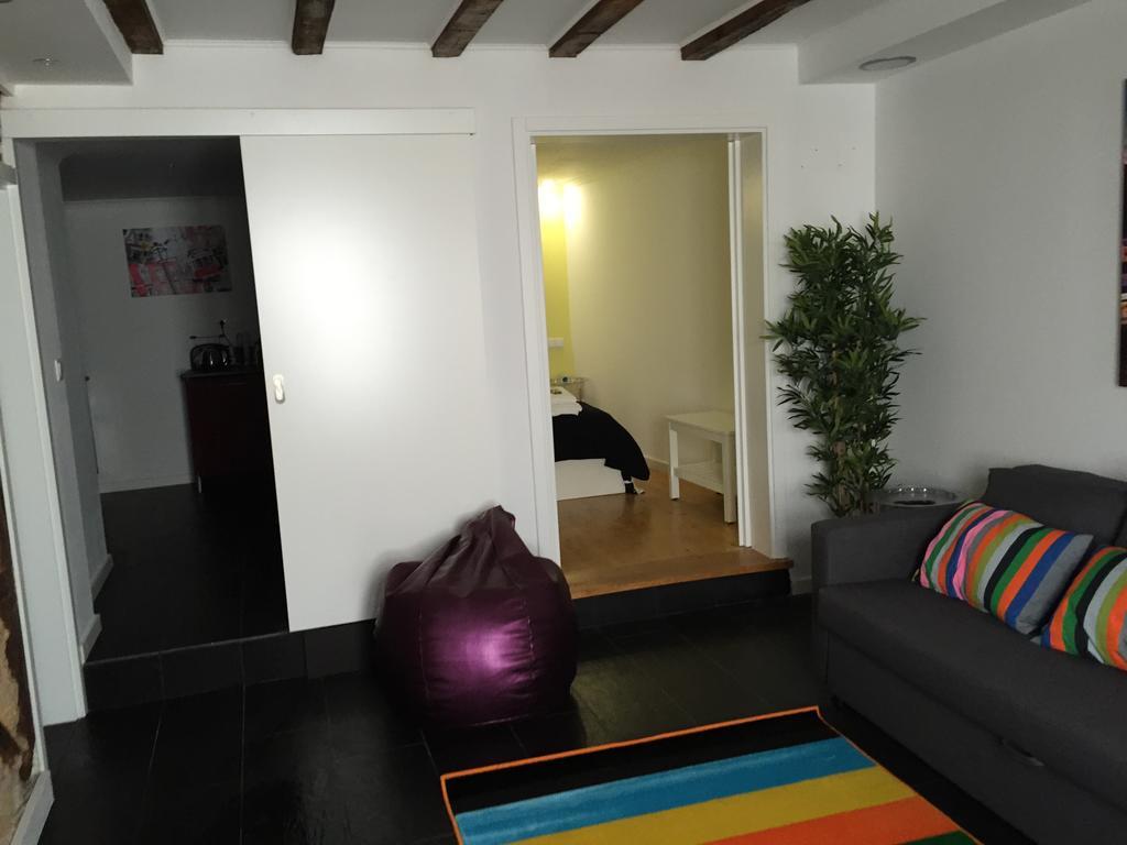 Happy Nest Charming Apartamento